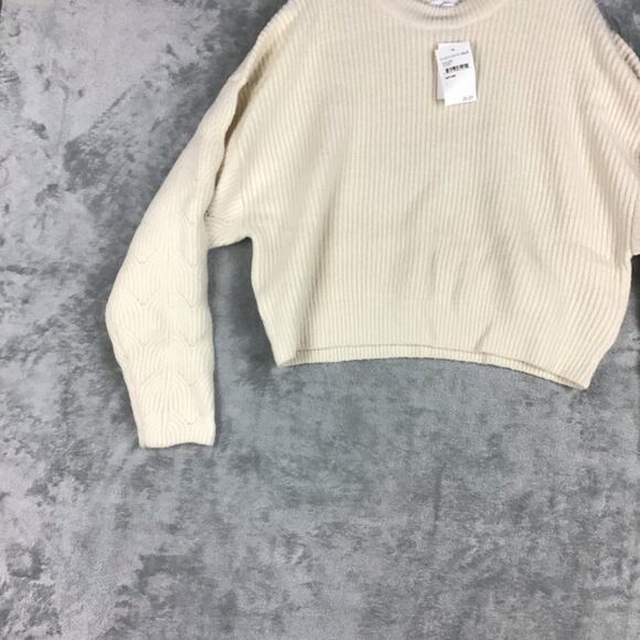 Elodie Women’s Large Ivory Chunky Cable Knit Cropped Pullover Sweater NWT - Picture 8 of 13
